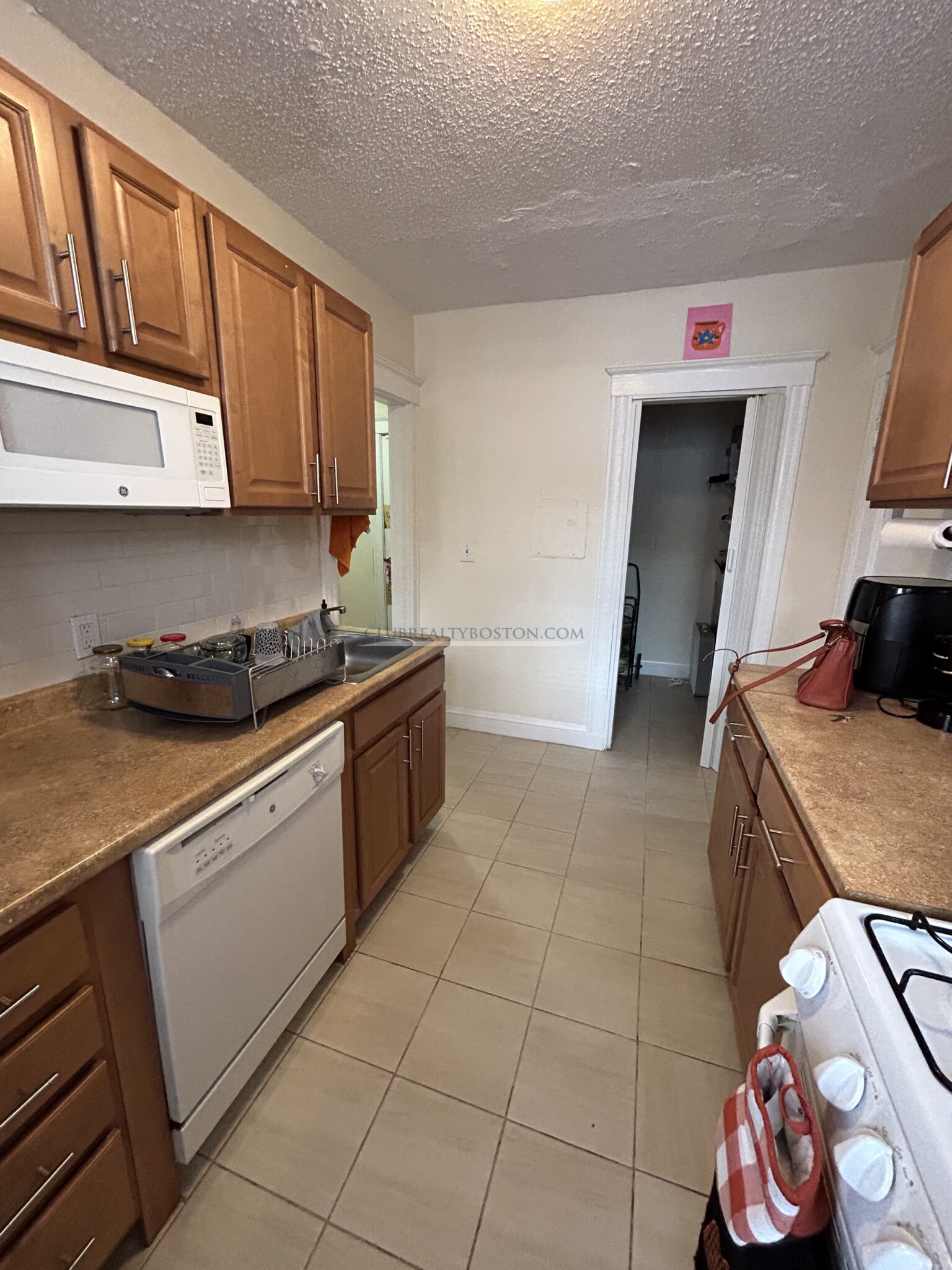 5 Barrows St, Allston