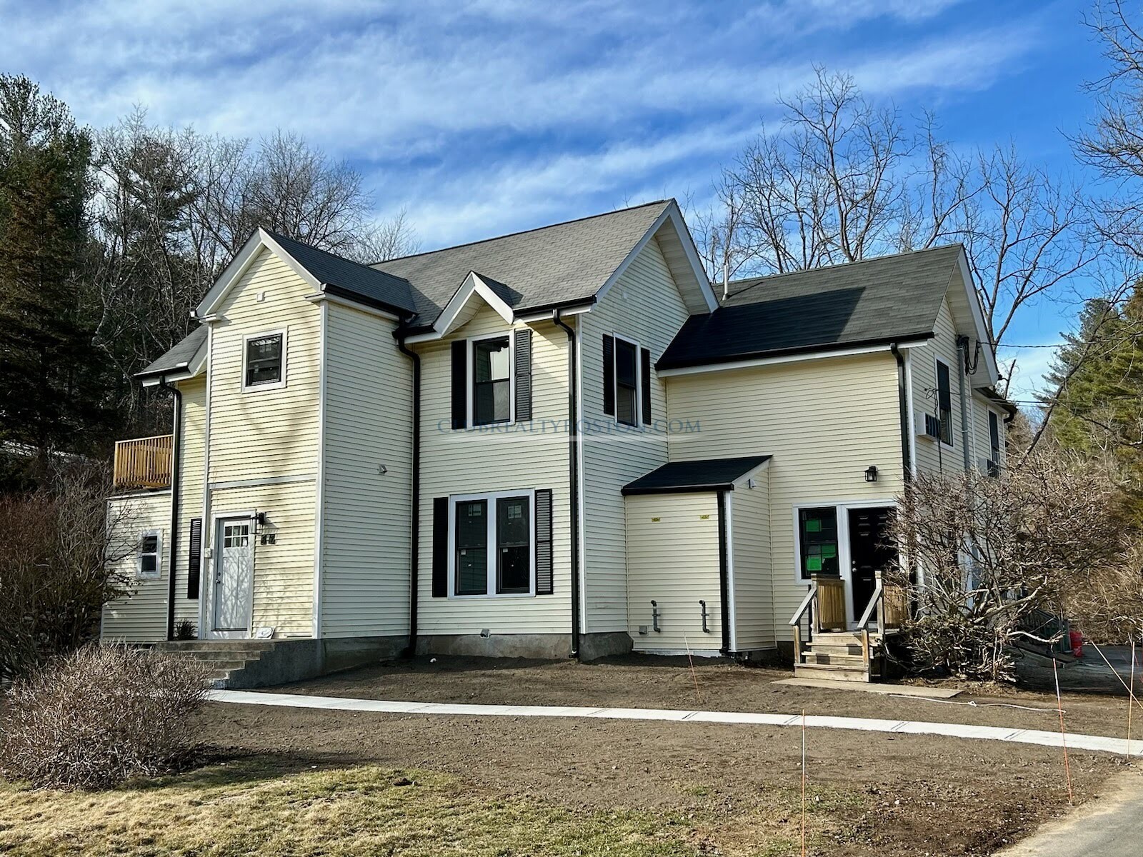 67 Loker St, Wayland