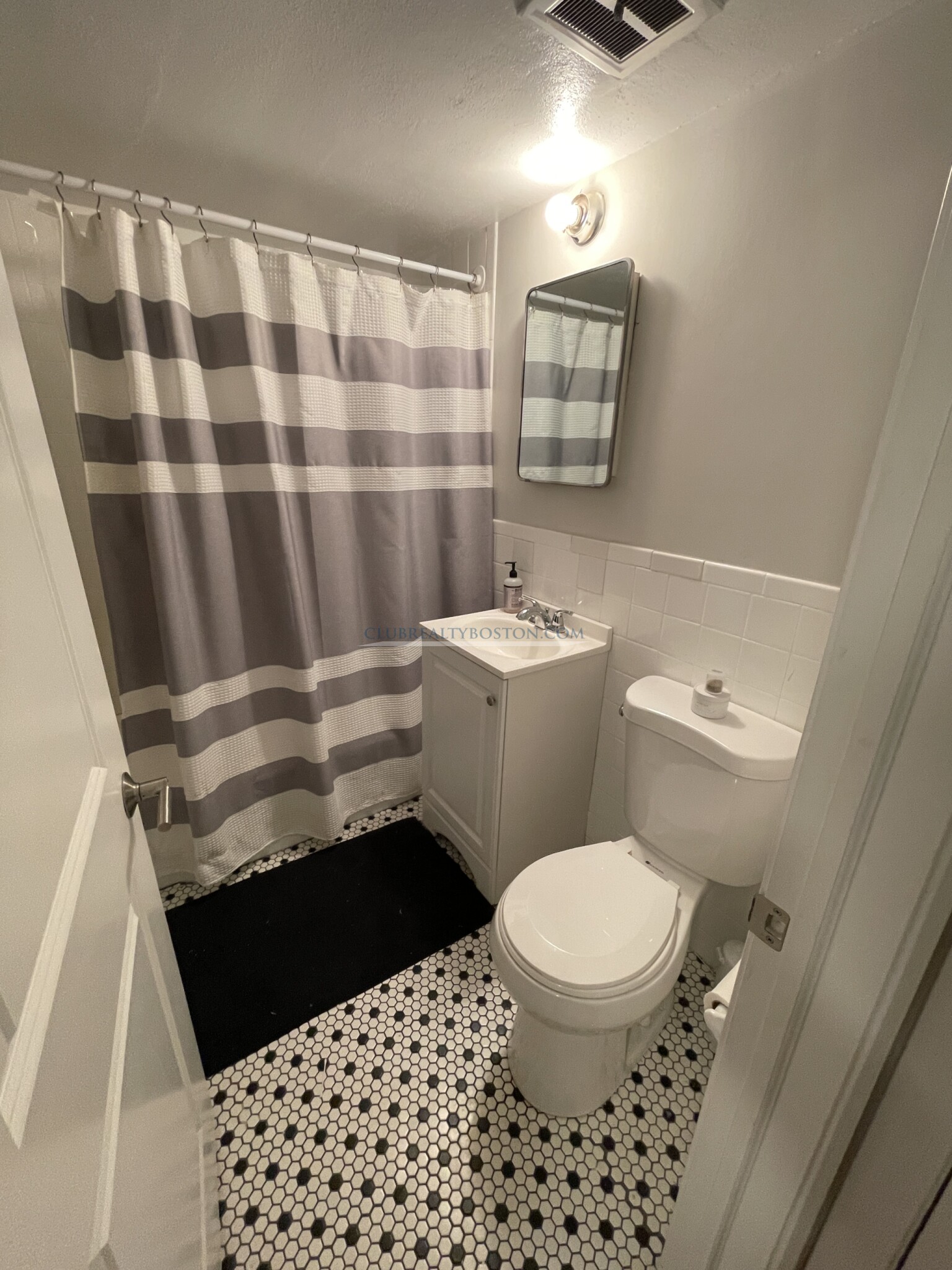 20 Riverside St, Watertown Square