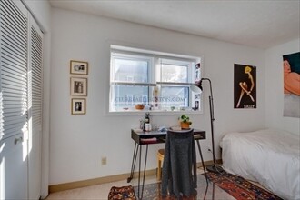 3 Dartmouth St, Waltham