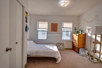 3 Dartmouth St, Waltham