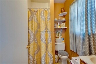 3 Dartmouth St, Waltham