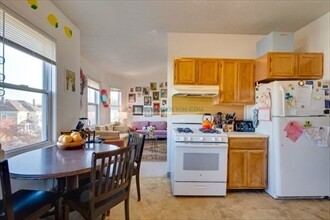 3 Dartmouth St, Waltham