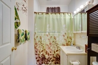 3 Dartmouth St, Waltham