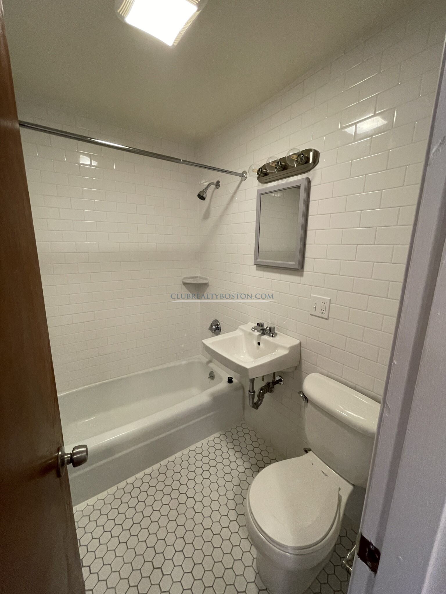 174 North Beacon St, Brighton