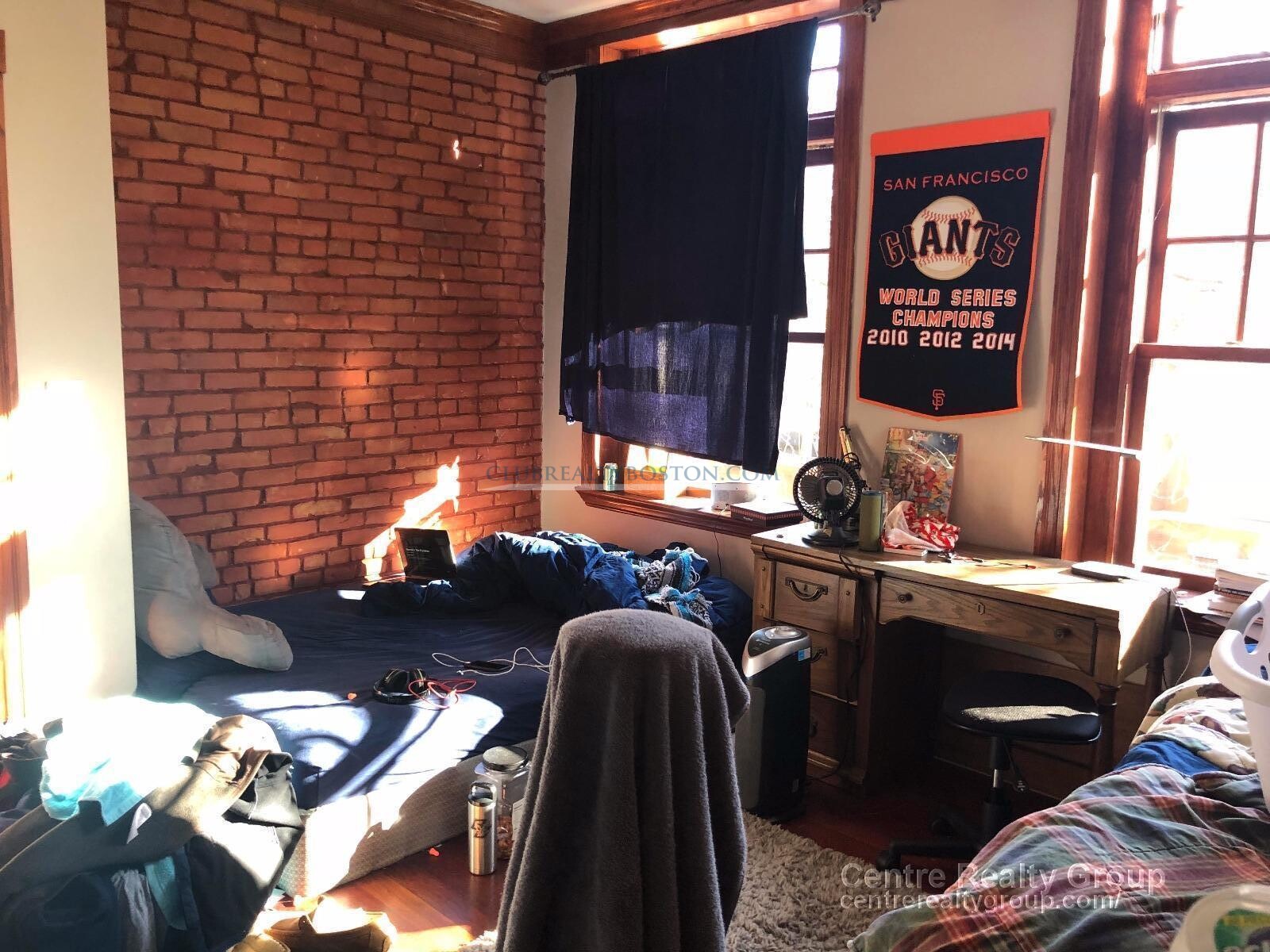 9 Strathmore Rd, Washington Square