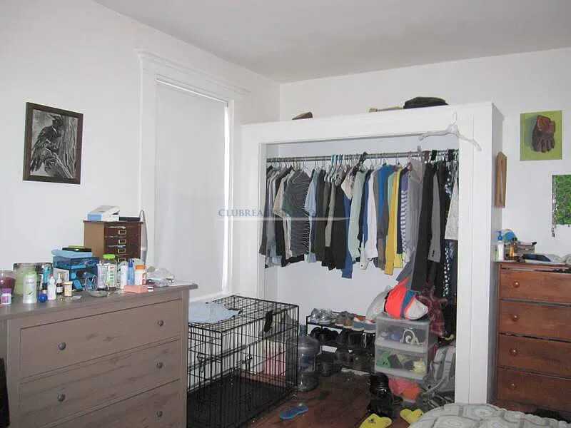 77 Robbins St, South Side