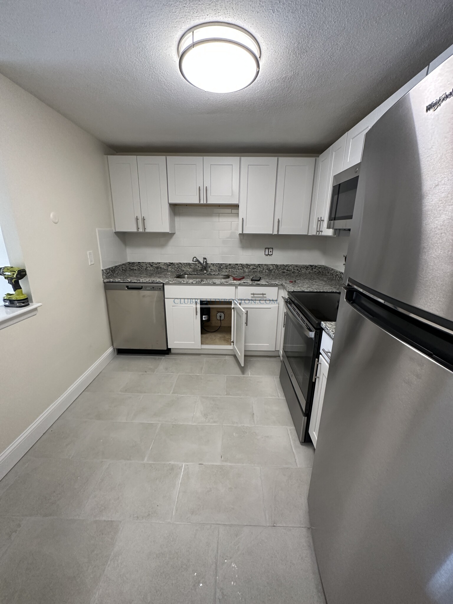 16 Whites Ave, Watertown Square