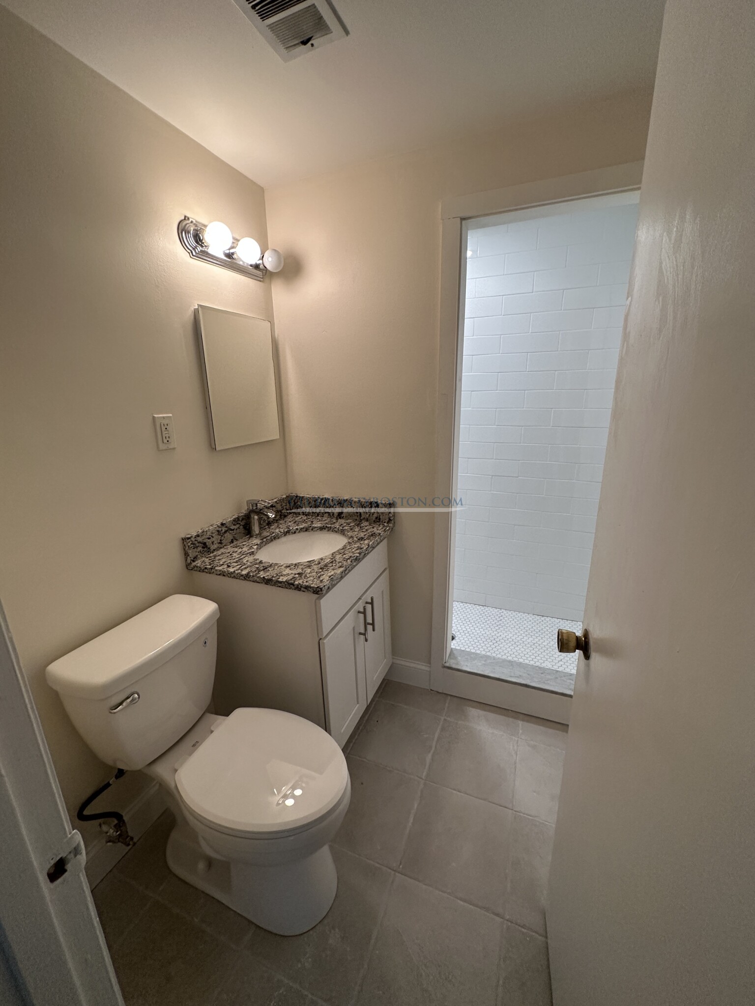 16 Whites Ave, Watertown Square