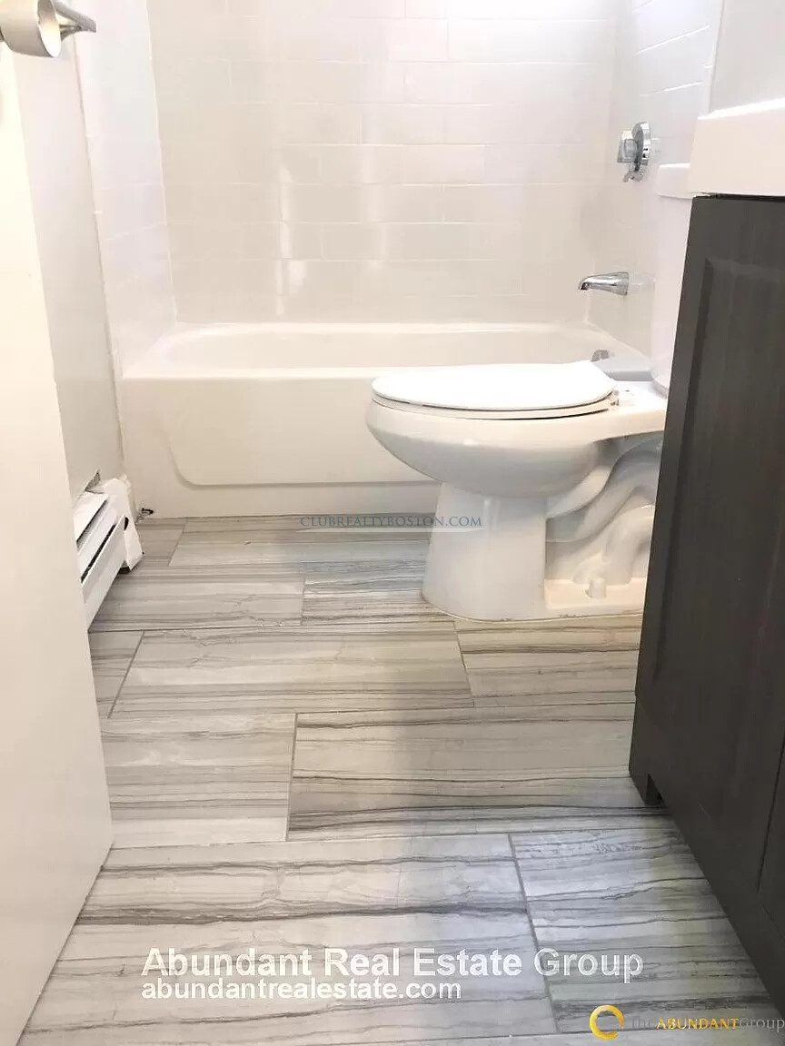 125 Trapelo Rd, Belmont