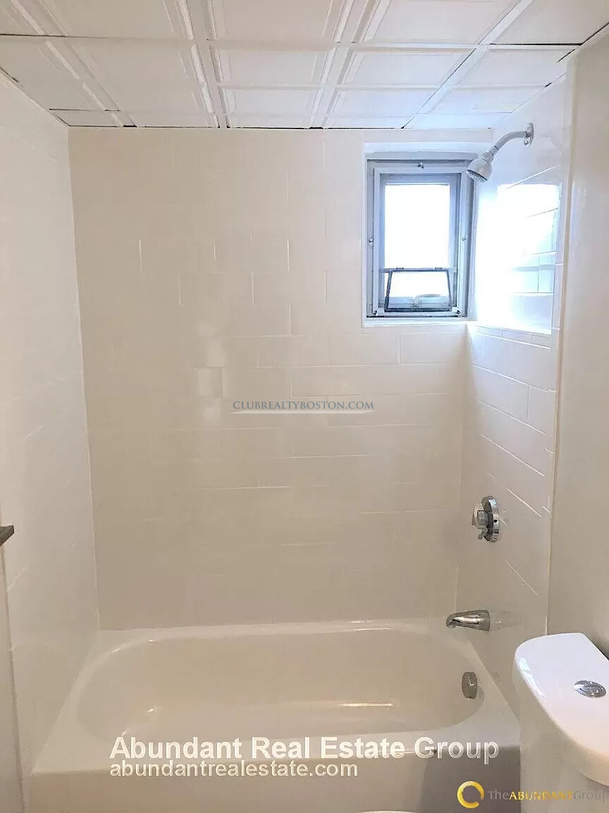 125 Trapelo Rd, Belmont