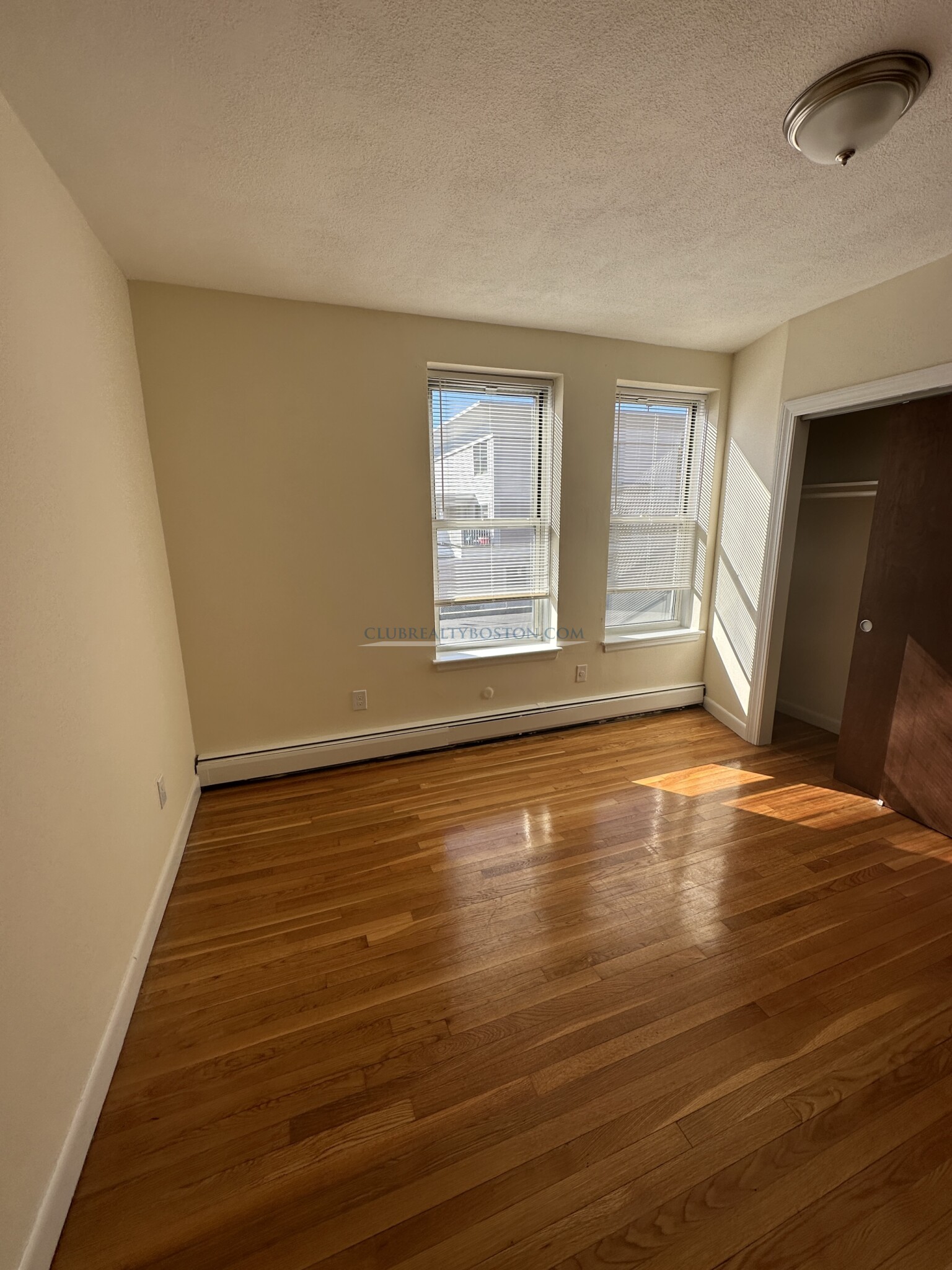 176 North Beacon St, Brighton