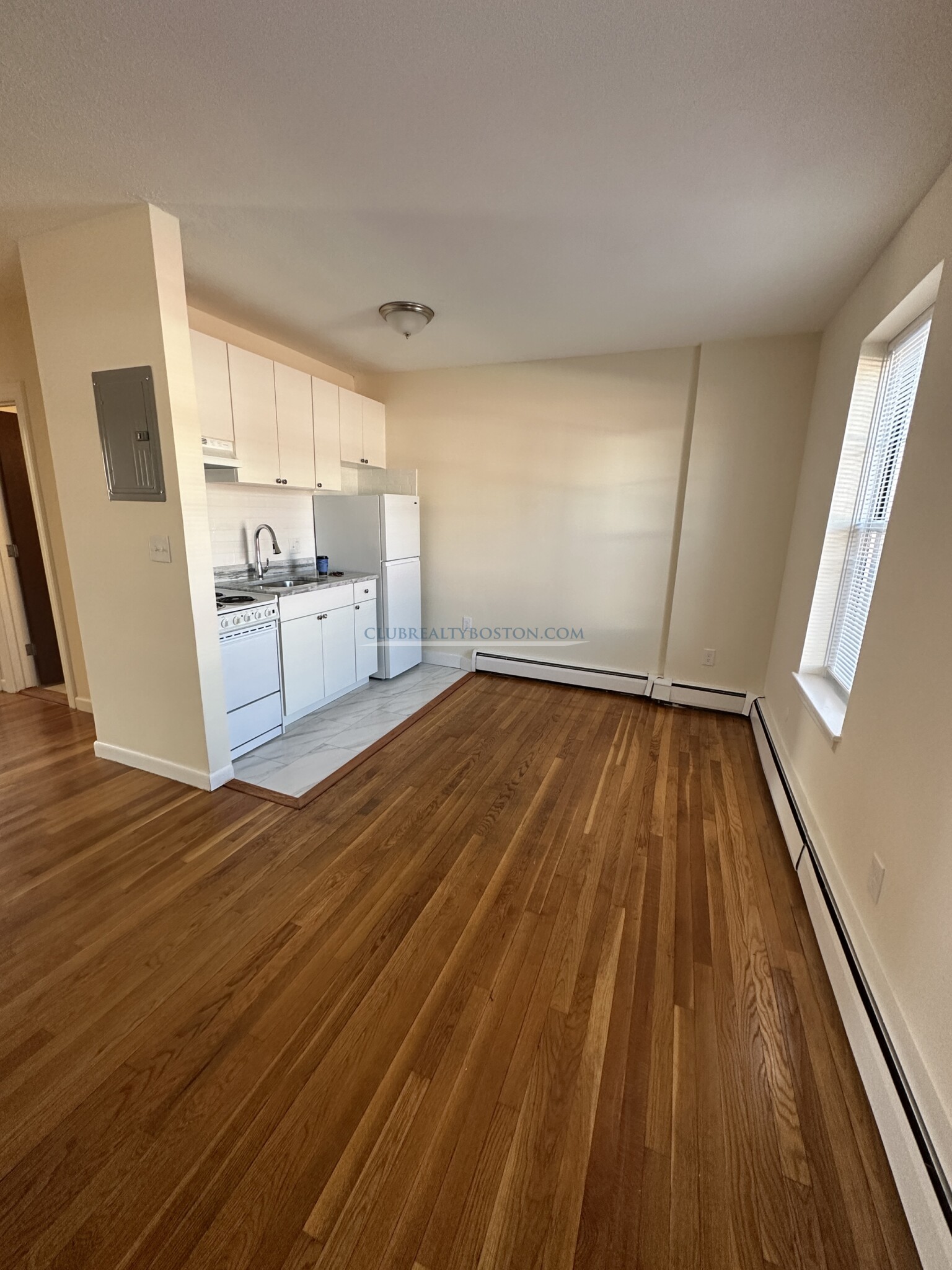 176 North Beacon St, Brighton