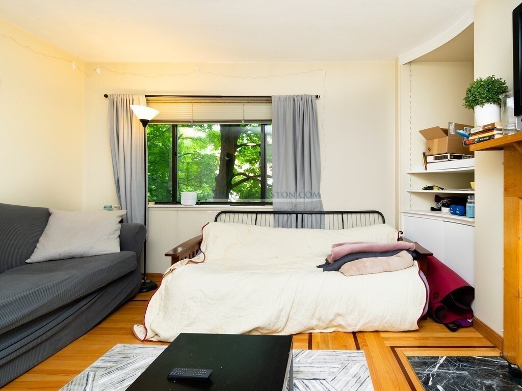 276 Chestnut Hill Ave, Brighton