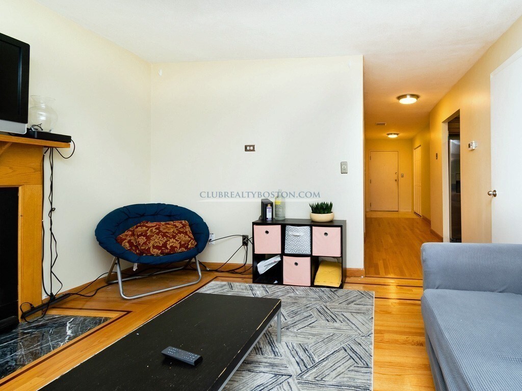 276 Chestnut Hill Ave, Brighton