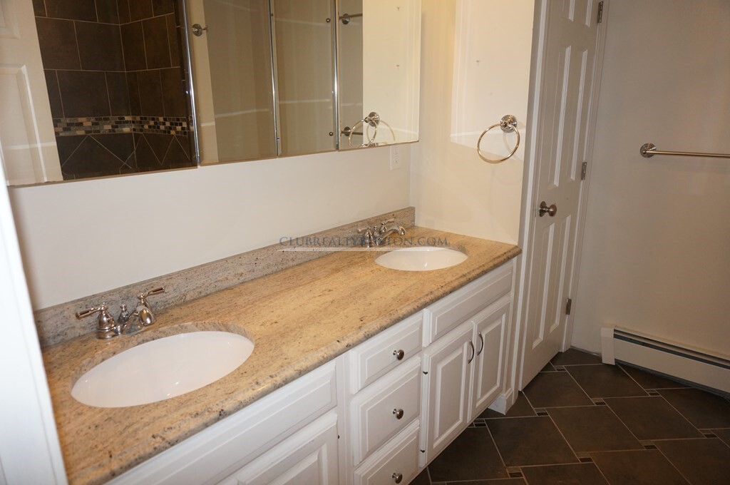 50 East Plain Rd, Wayland