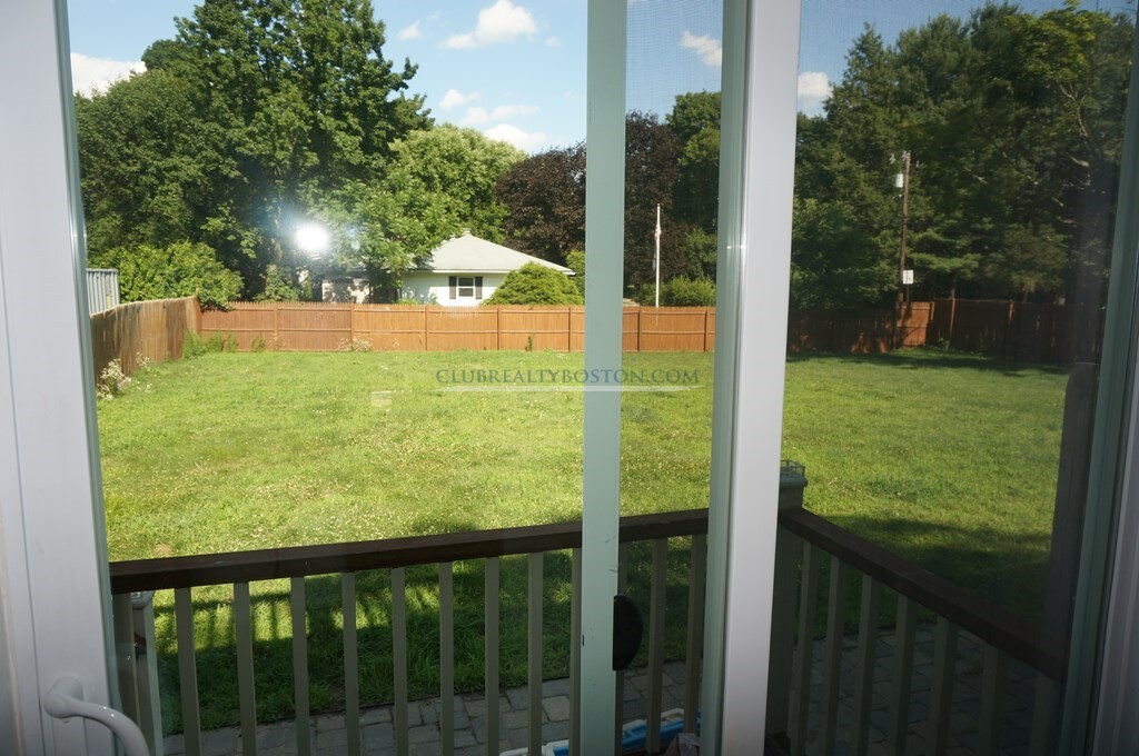 50 East Plain Rd, Wayland