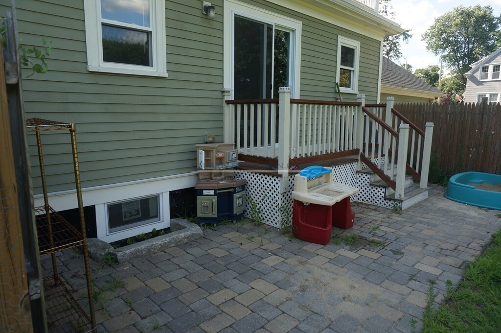 50 East Plain Rd, Wayland