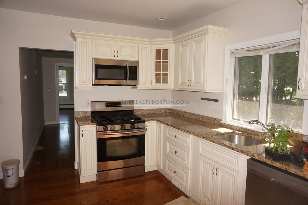 50 East Plain Rd, Wayland