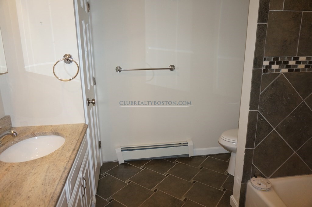 50 East Plain Rd, Wayland