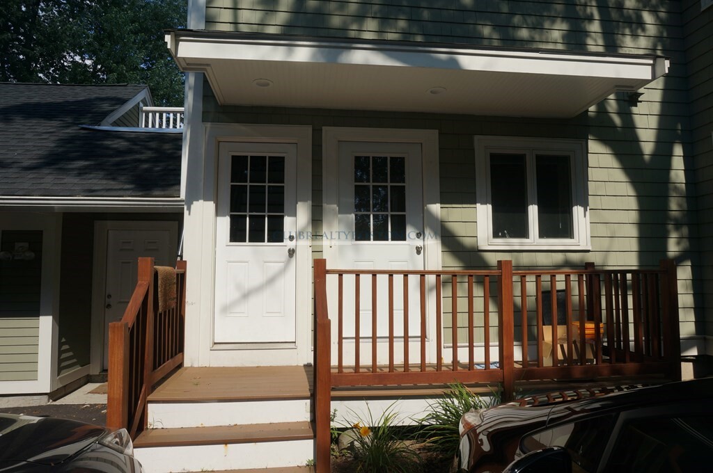 50 East Plain Rd, Wayland