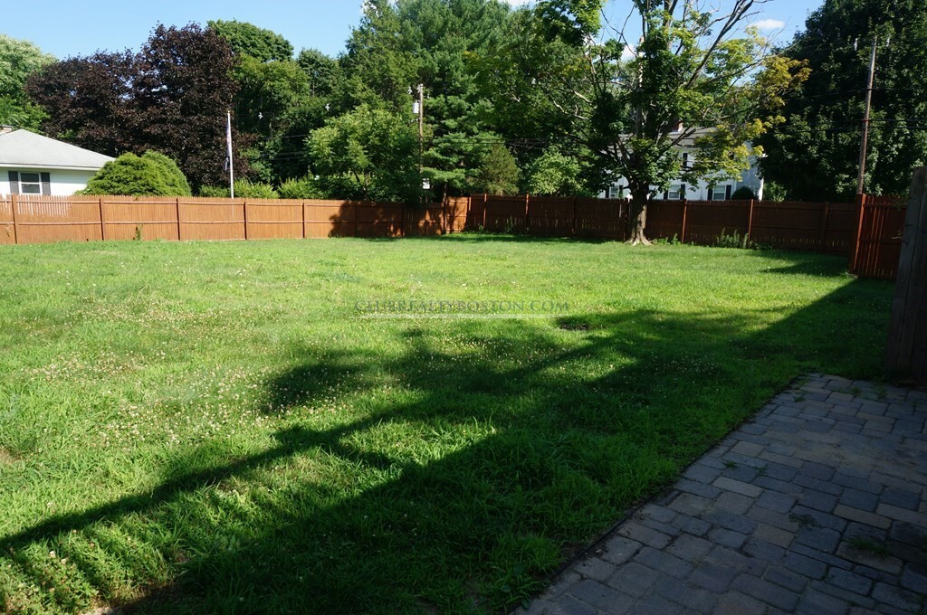 50 East Plain Rd, Wayland