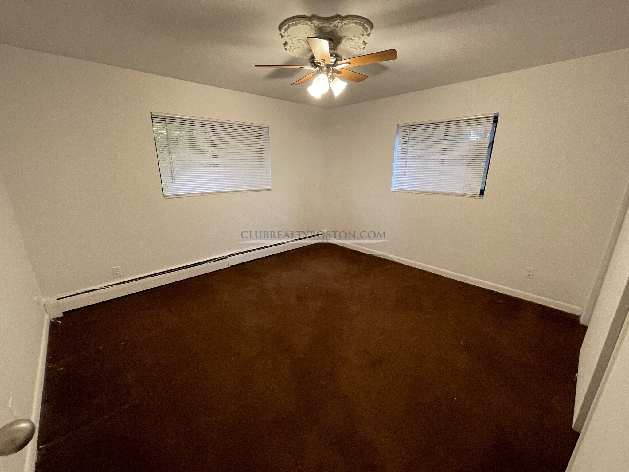 530 Washington St, Oak Square