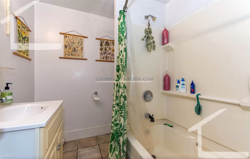 54 Egmont, Brookfield