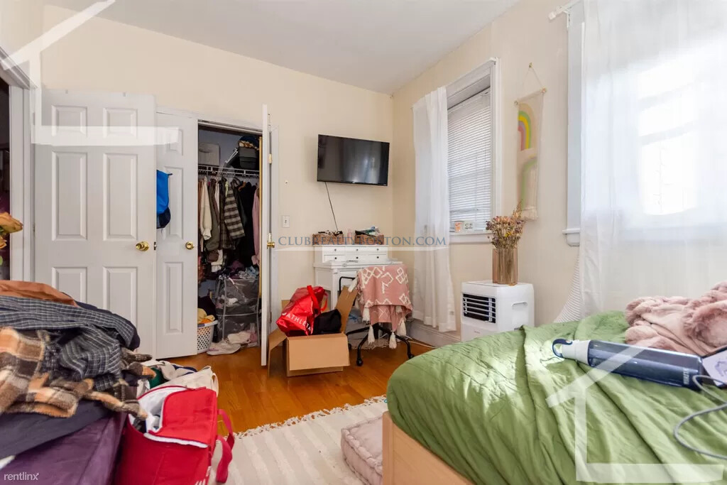 54 Egmont, Brookfield