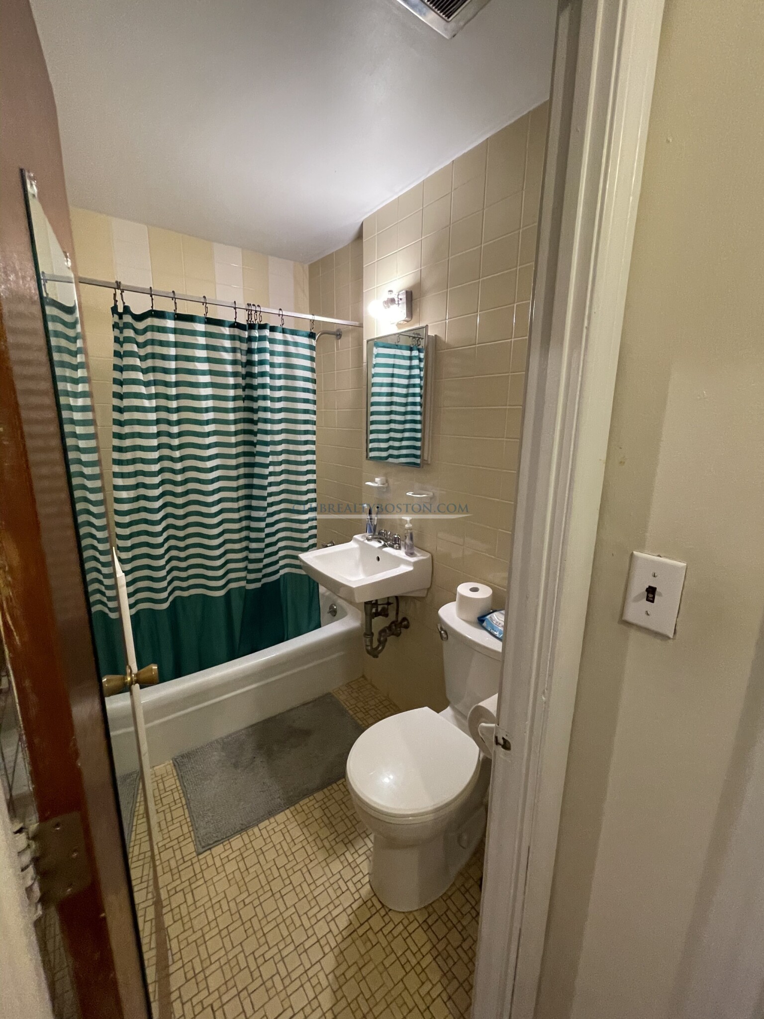 64 Brighton Ave, Allston