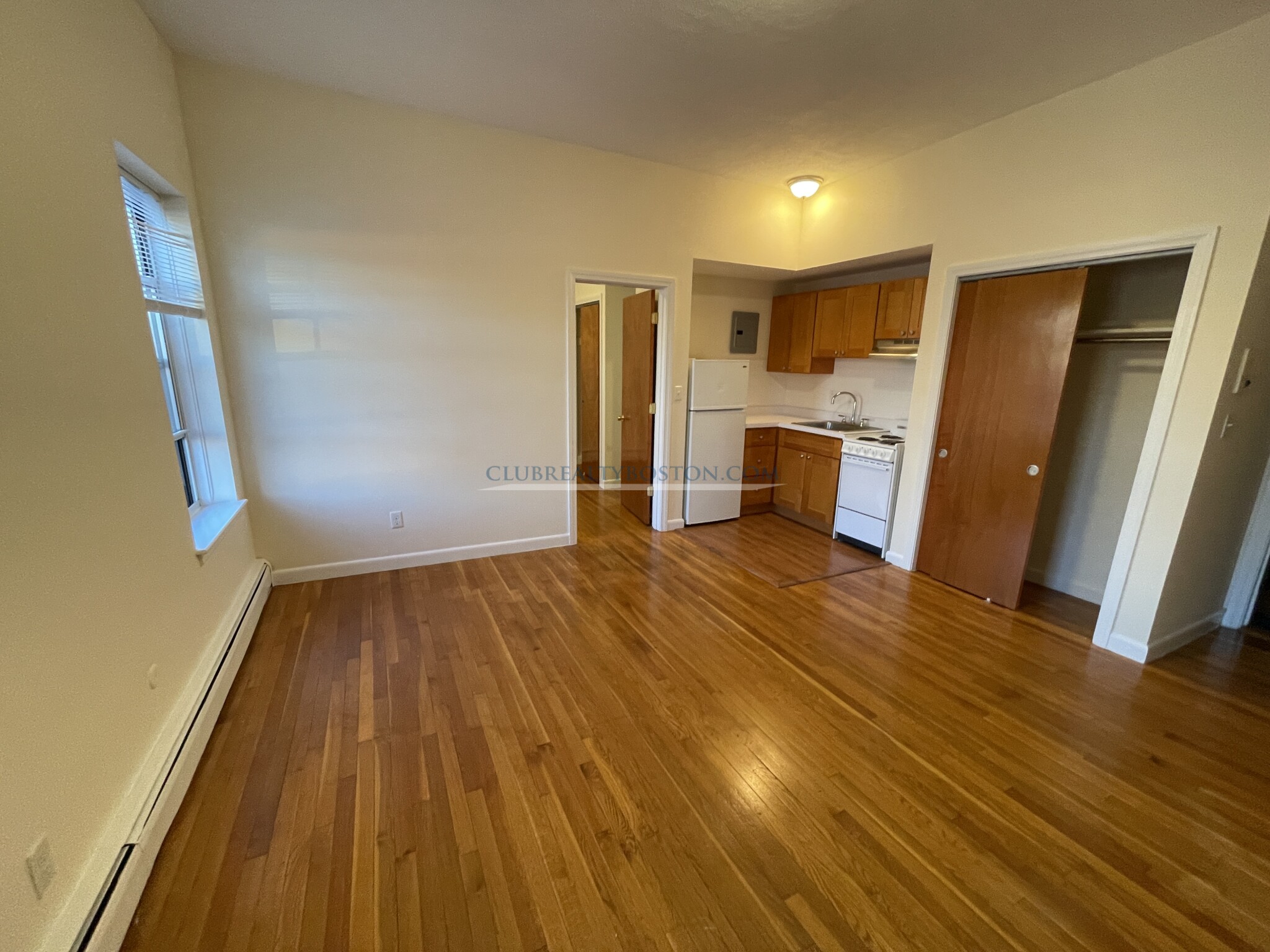 164 North Beacon St, Brighton