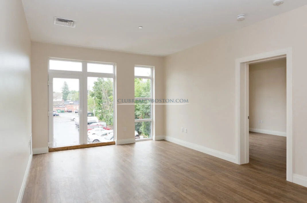 28 Austin St, Newton Corner