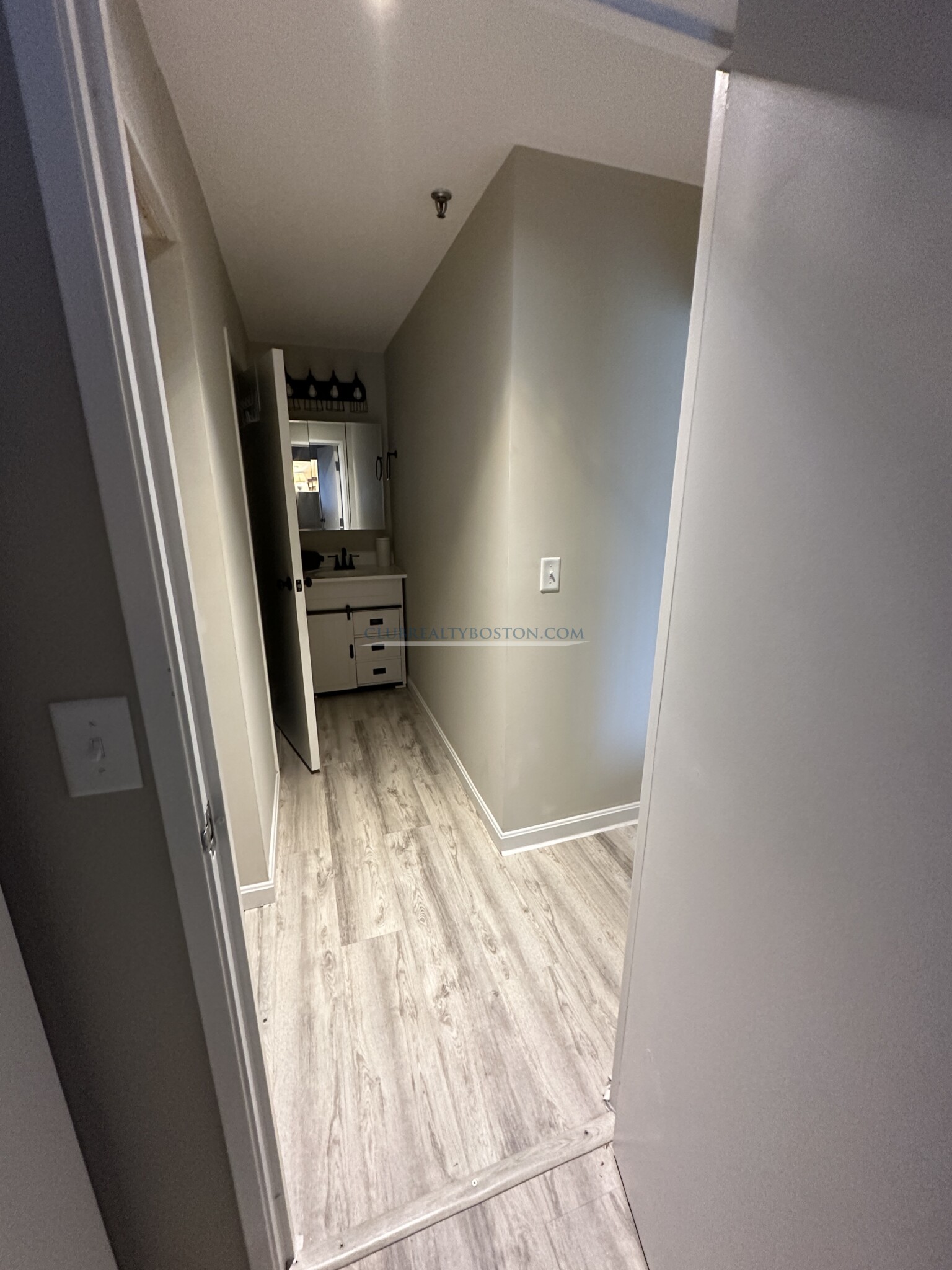 133 Commander Shea Blvd, Marina Bay