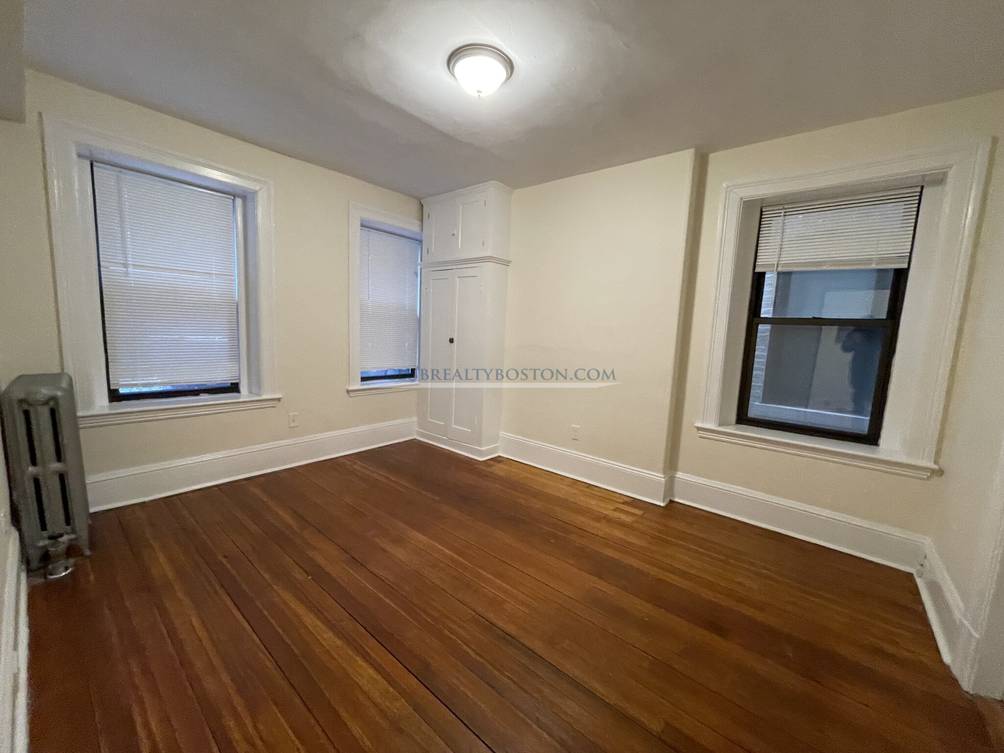 885 Massachusetts Ave, Harvard Square