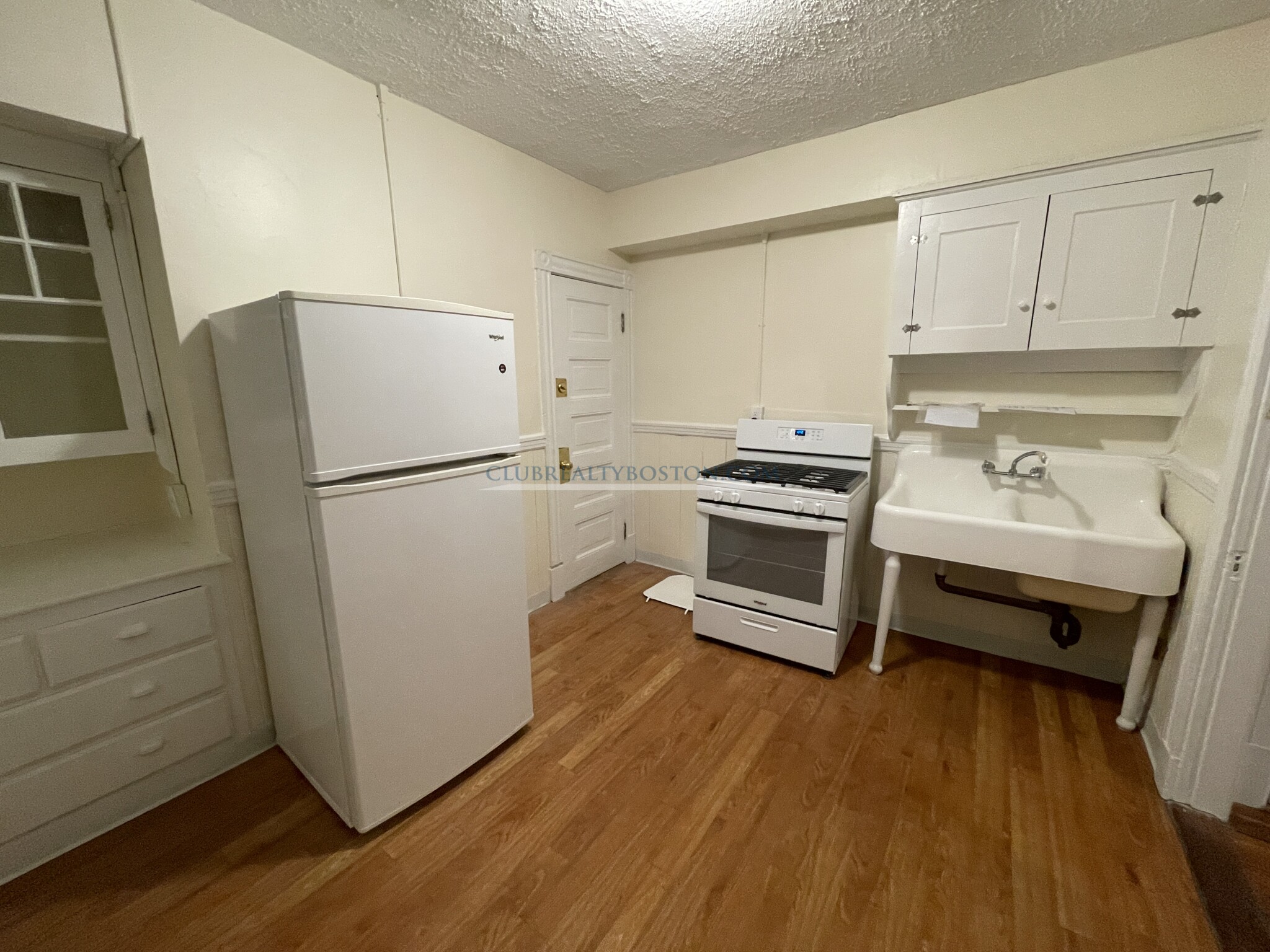 885 Massachusetts Ave, Harvard Square