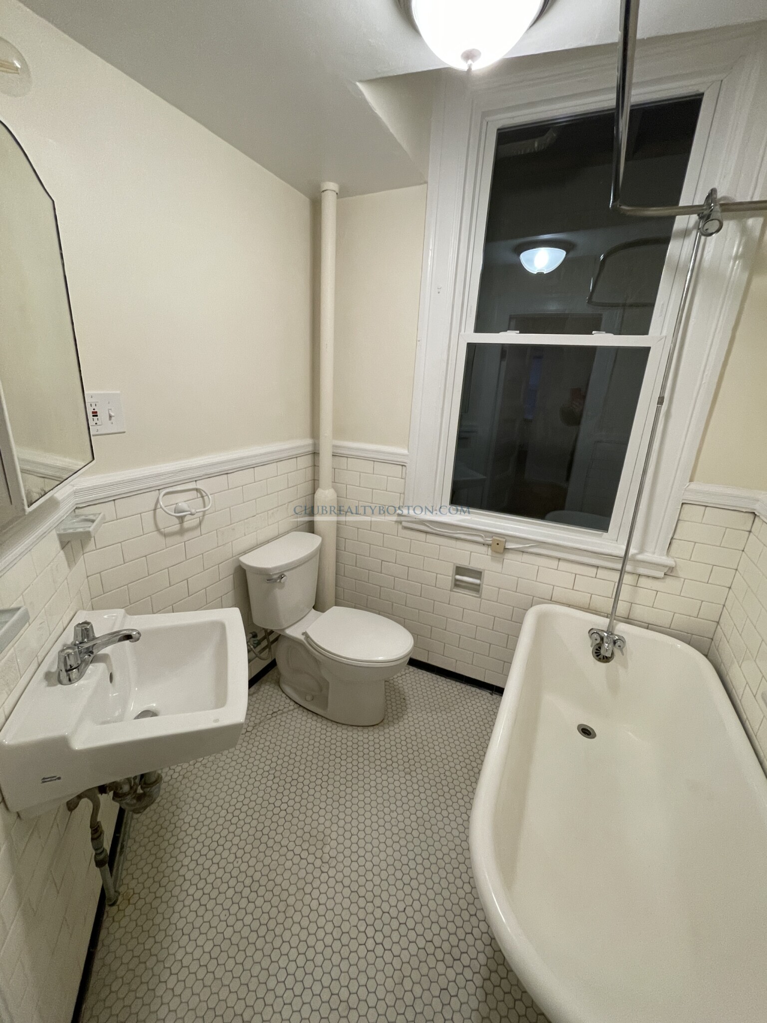 885 Massachusetts Ave, Harvard Square