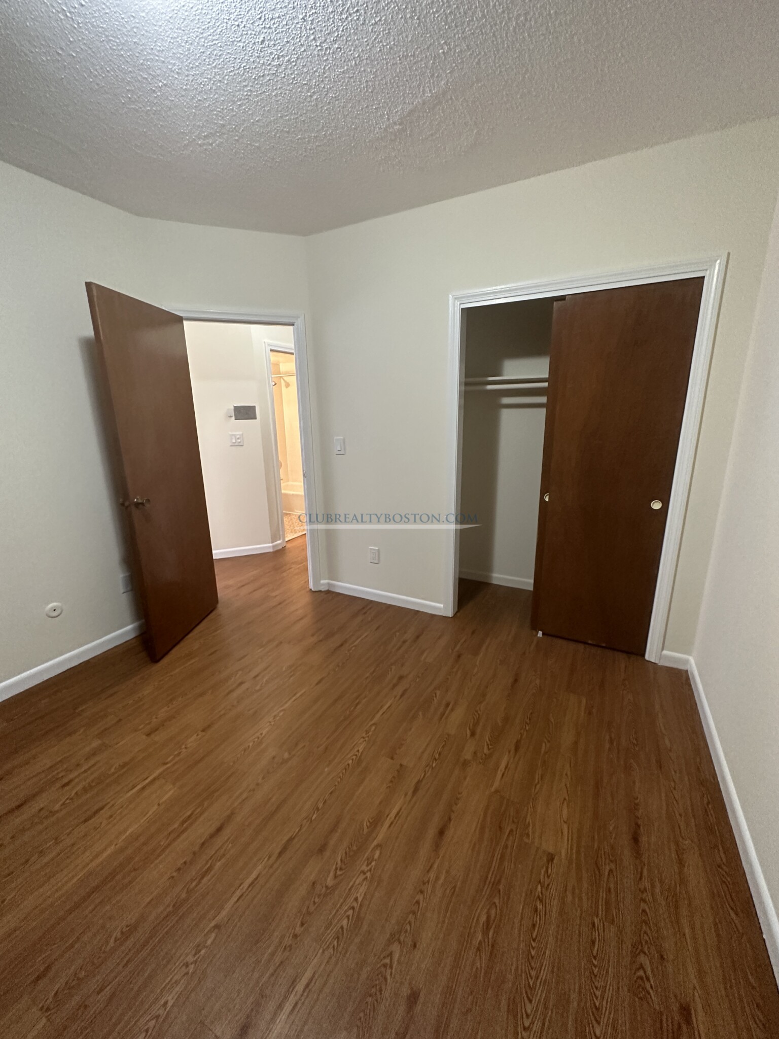 74 South Hintington, Mission Hill