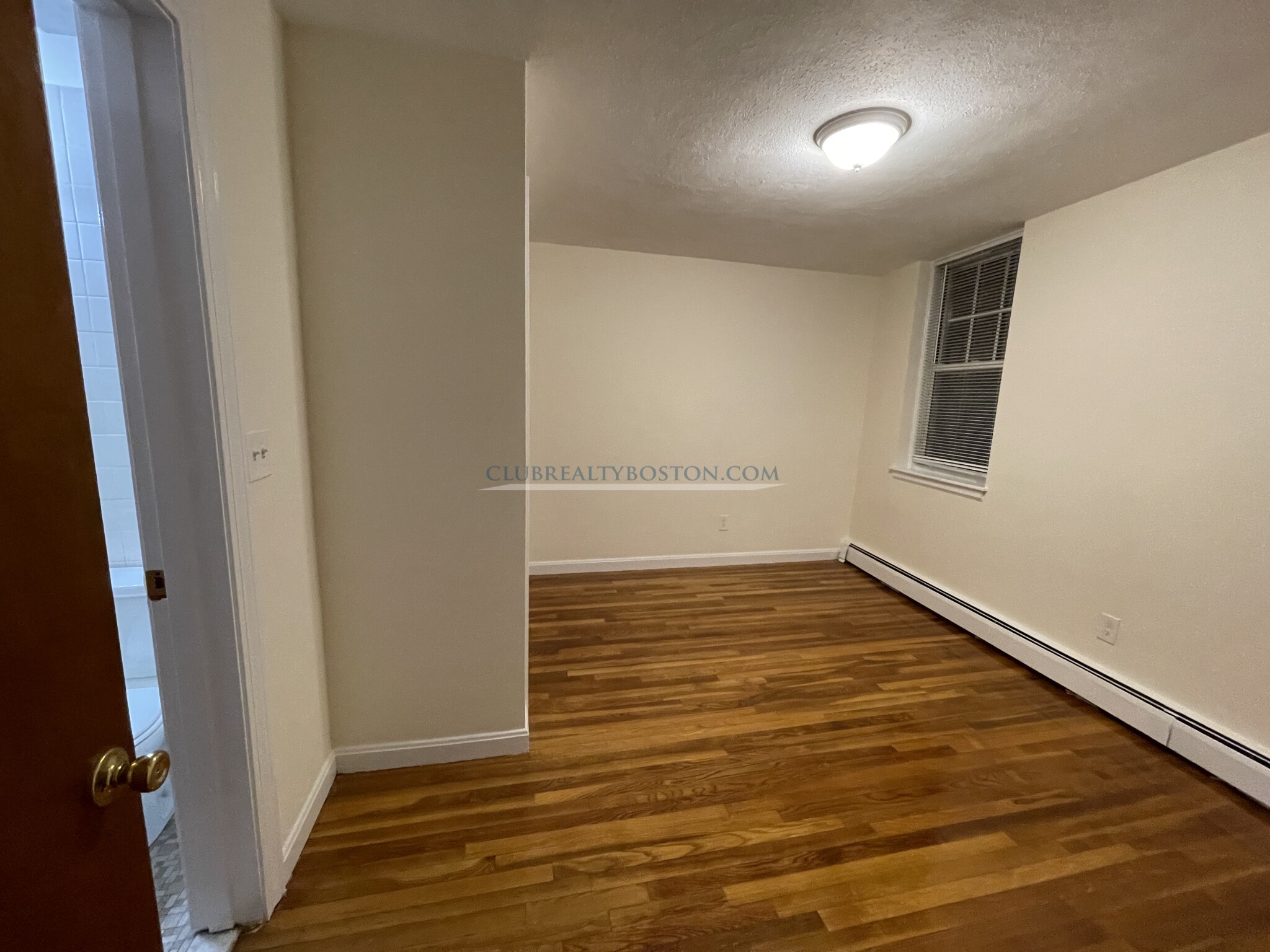 180 North Beacon St, Brighton