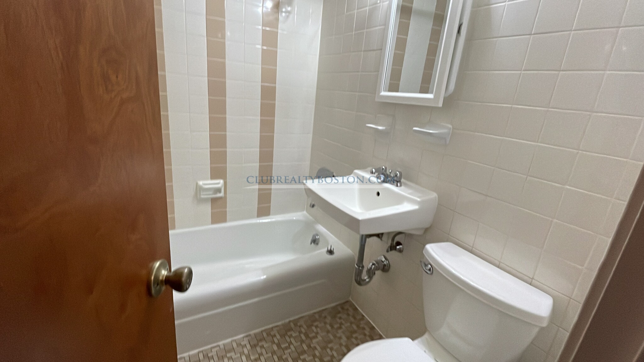 180 North Beacon St, Brighton