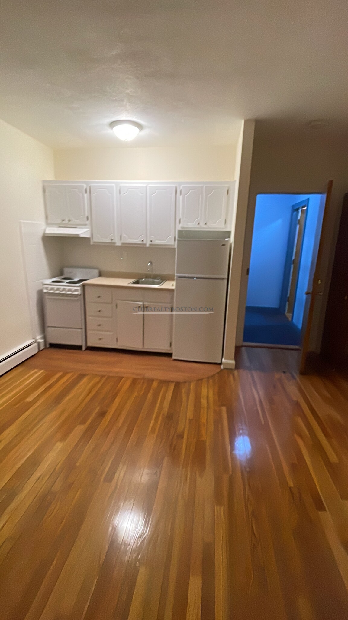 180 North Beacon St, Brighton