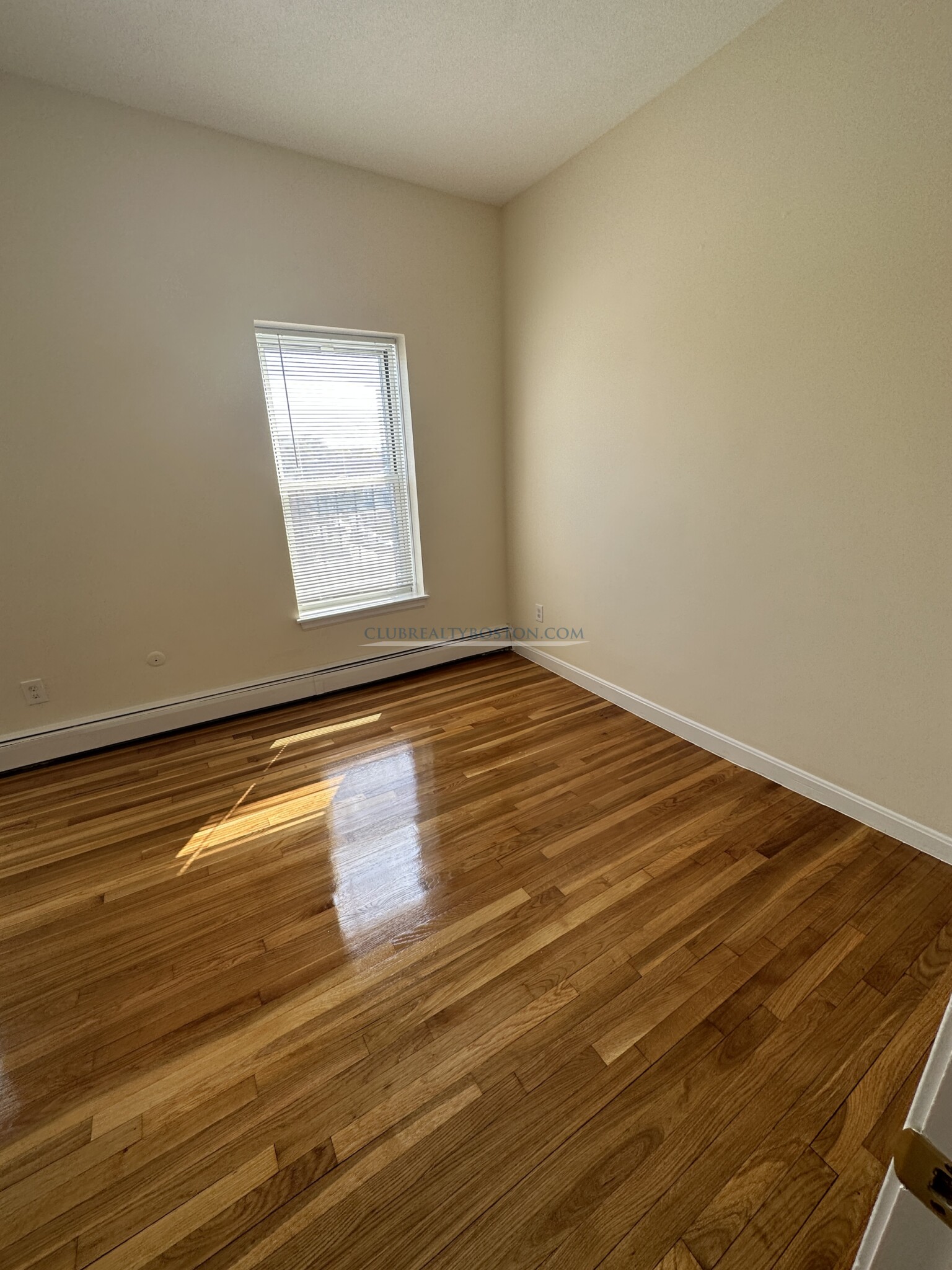 180 North Beacon St, Brighton