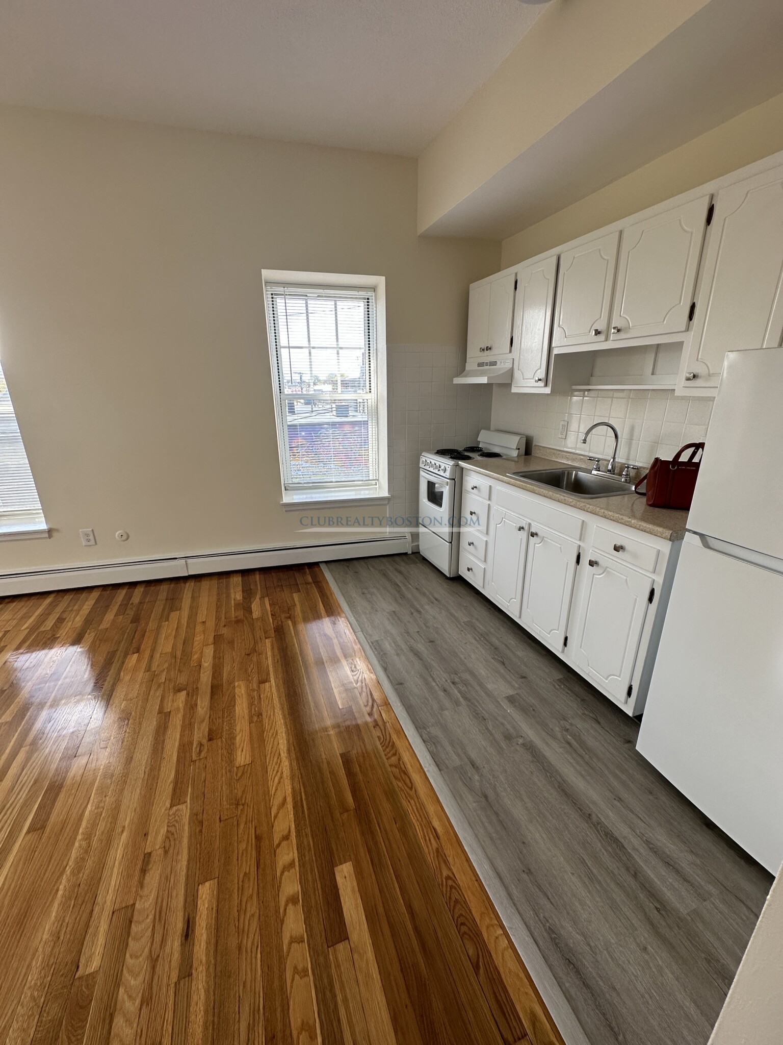 180 North Beacon St, Brighton