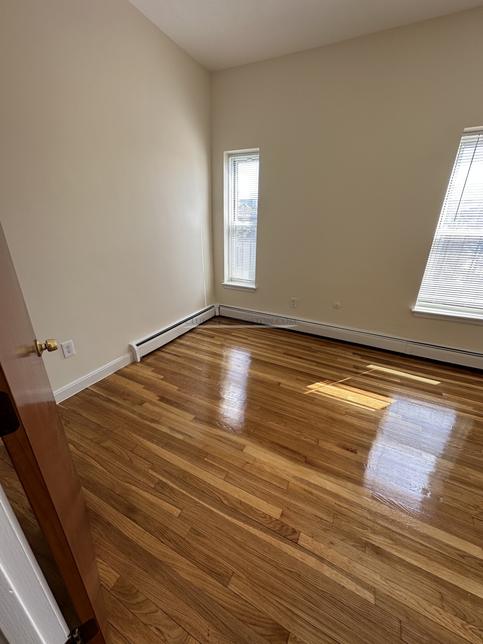 180 North Beacon St, Brighton