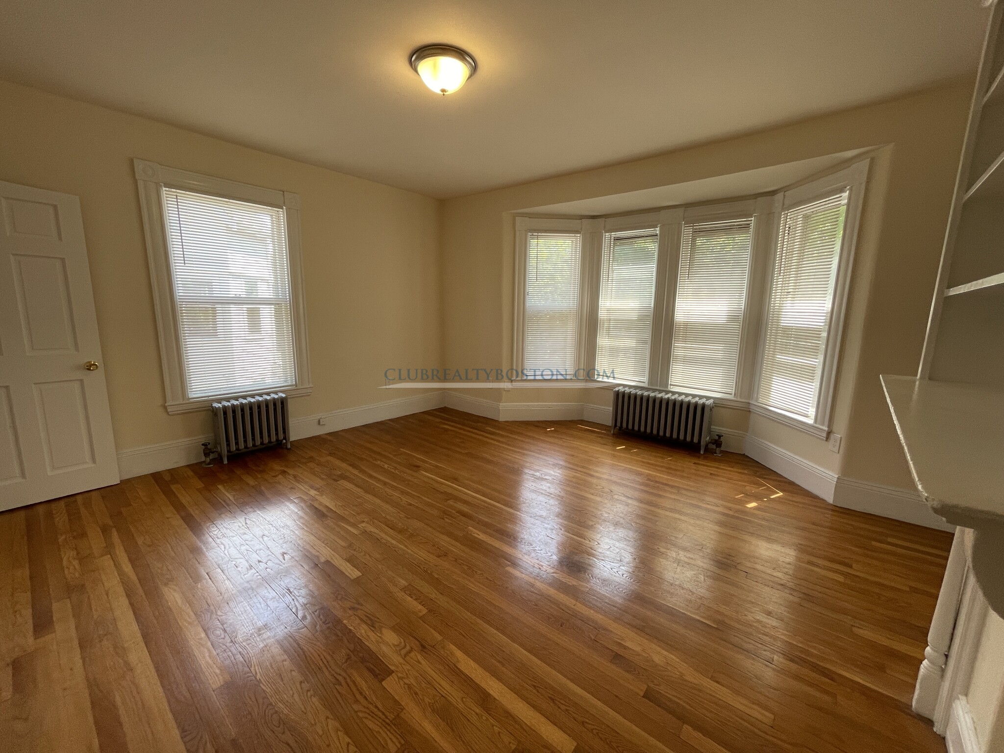 381 Harvard St, Mid-Cambridge