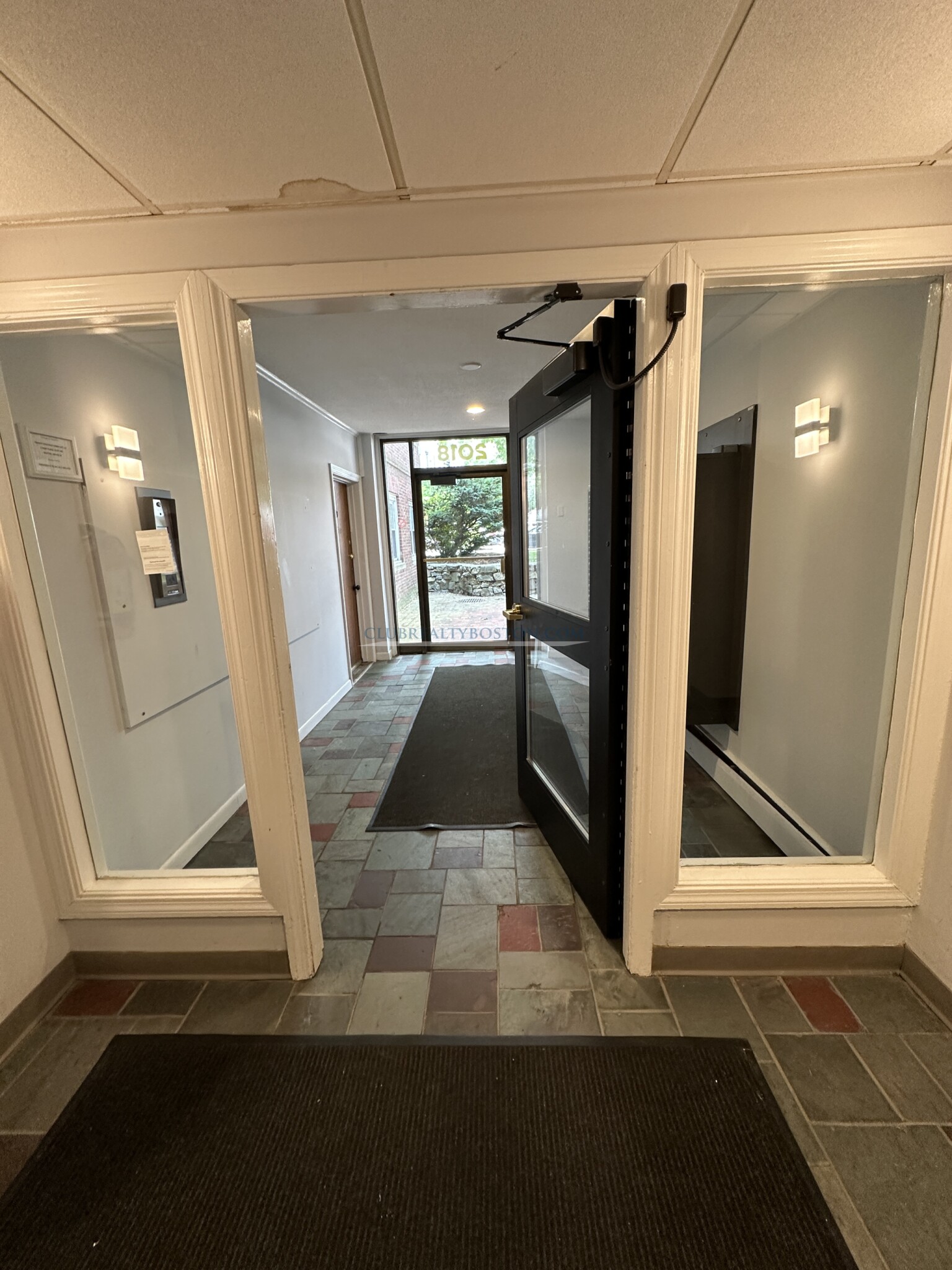 2018 Commonwealth Ave, Brighton