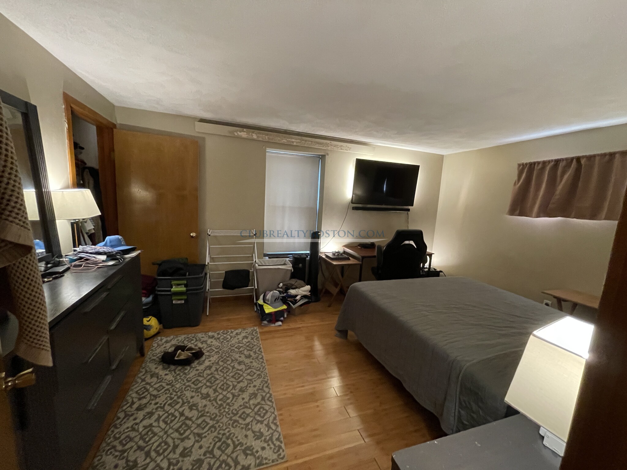 https://ygl-photos.s3.us-west-004.backblazeb2.com/725W6697ea840e70d.jpg
