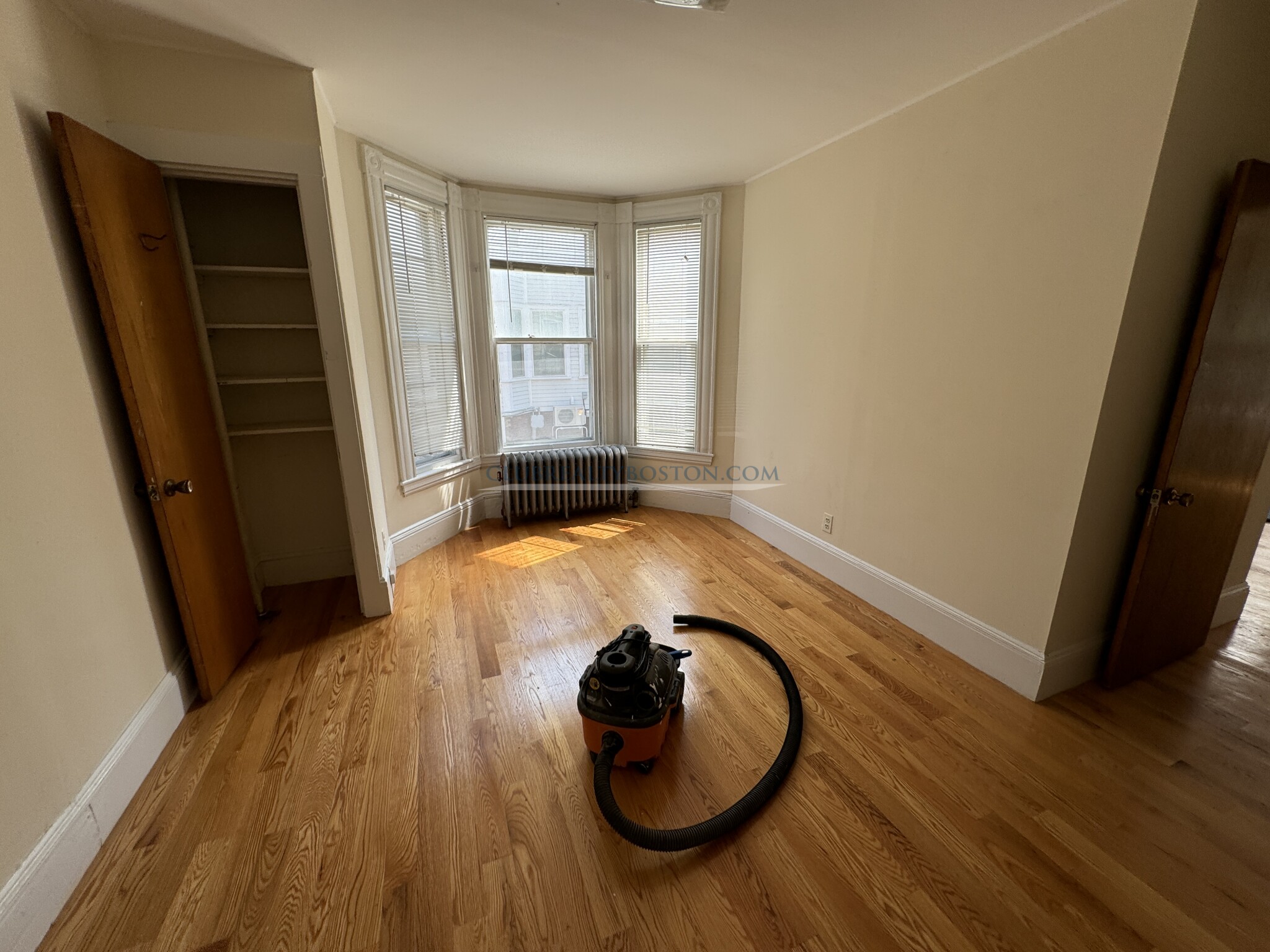 381 Harvard St, Mid-Cambridge