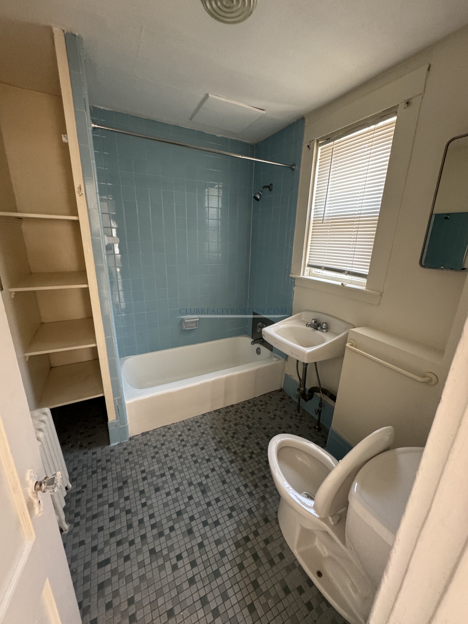 381 Harvard St, Mid-Cambridge