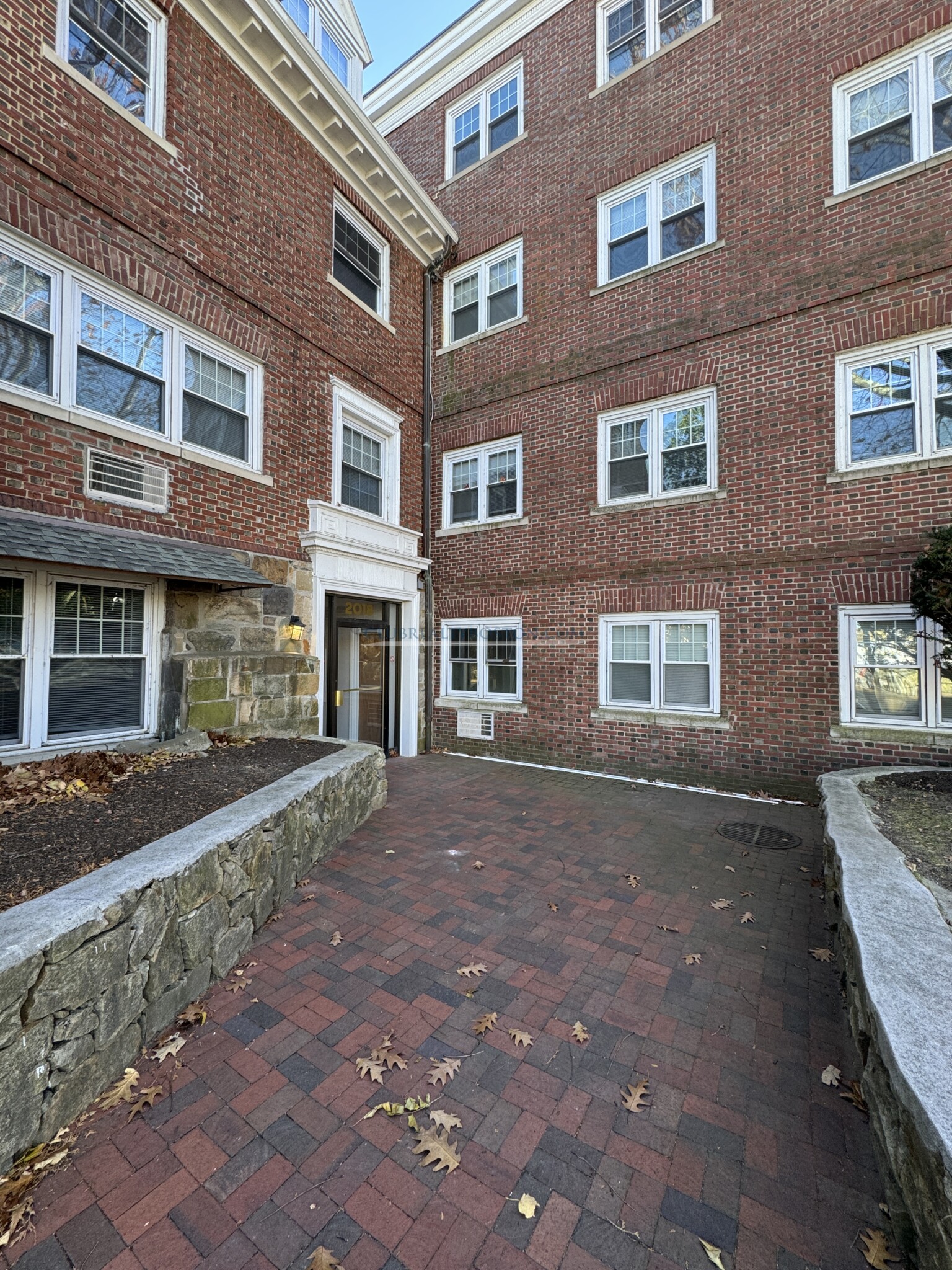 2018 Commonwealth Ave, Brighton