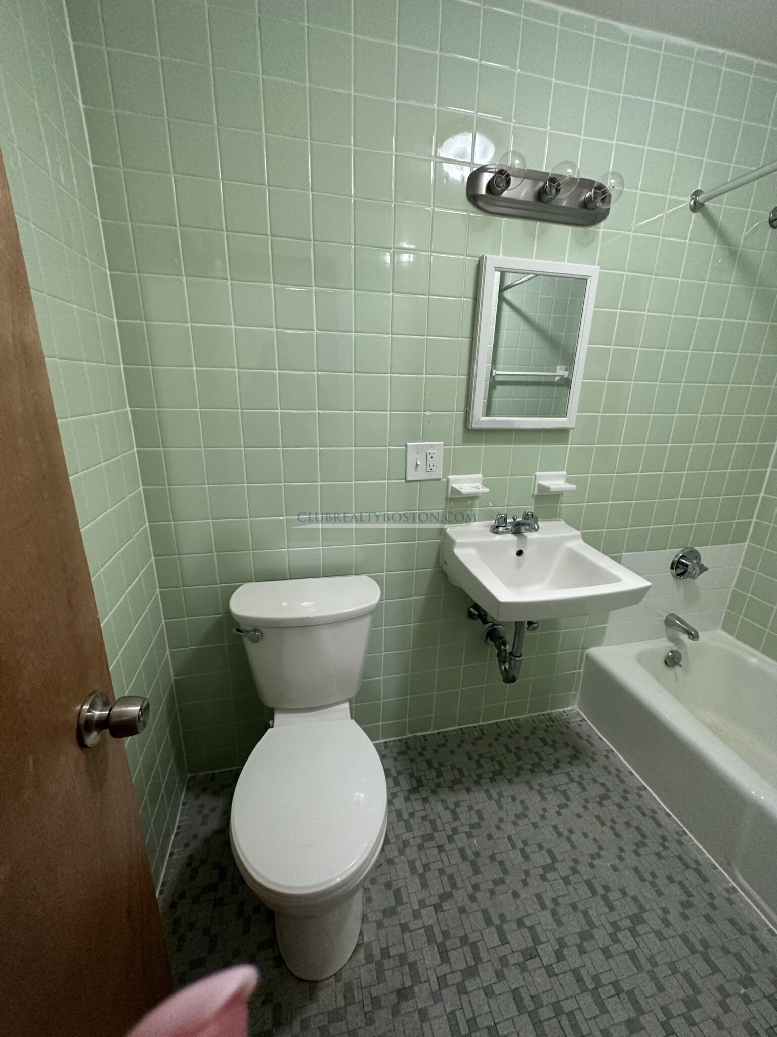 62 South St, Jamaica Plain